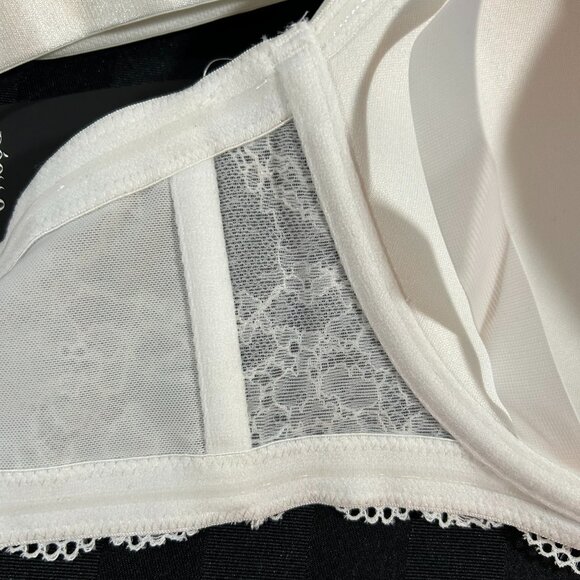 Déesse Lingerie - Balconette Bra w/removable straps - white - NWT - 40DD - Picture 5 of 9